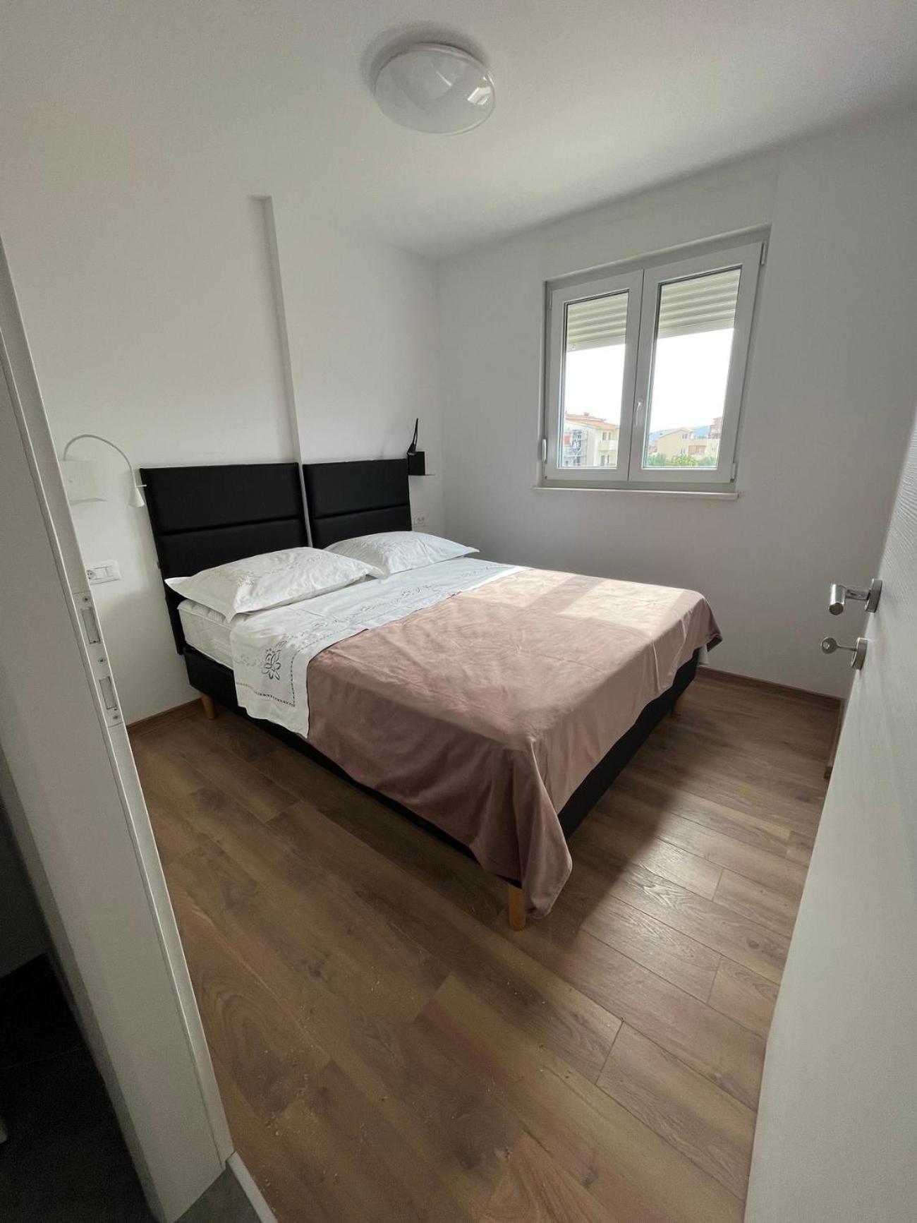 Apartments With A Parking Space Kastel Stafilic, Kastela - 22533 المظهر الخارجي الصورة