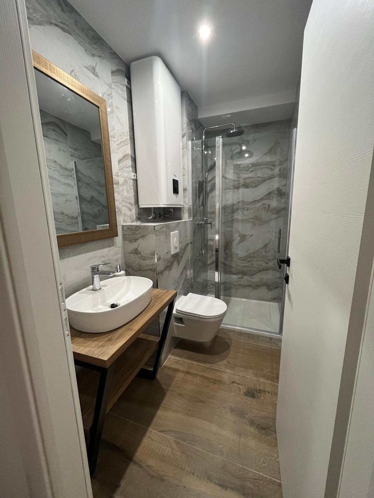 Apartments With A Parking Space Kastel Stafilic, Kastela - 22533 المظهر الخارجي الصورة
