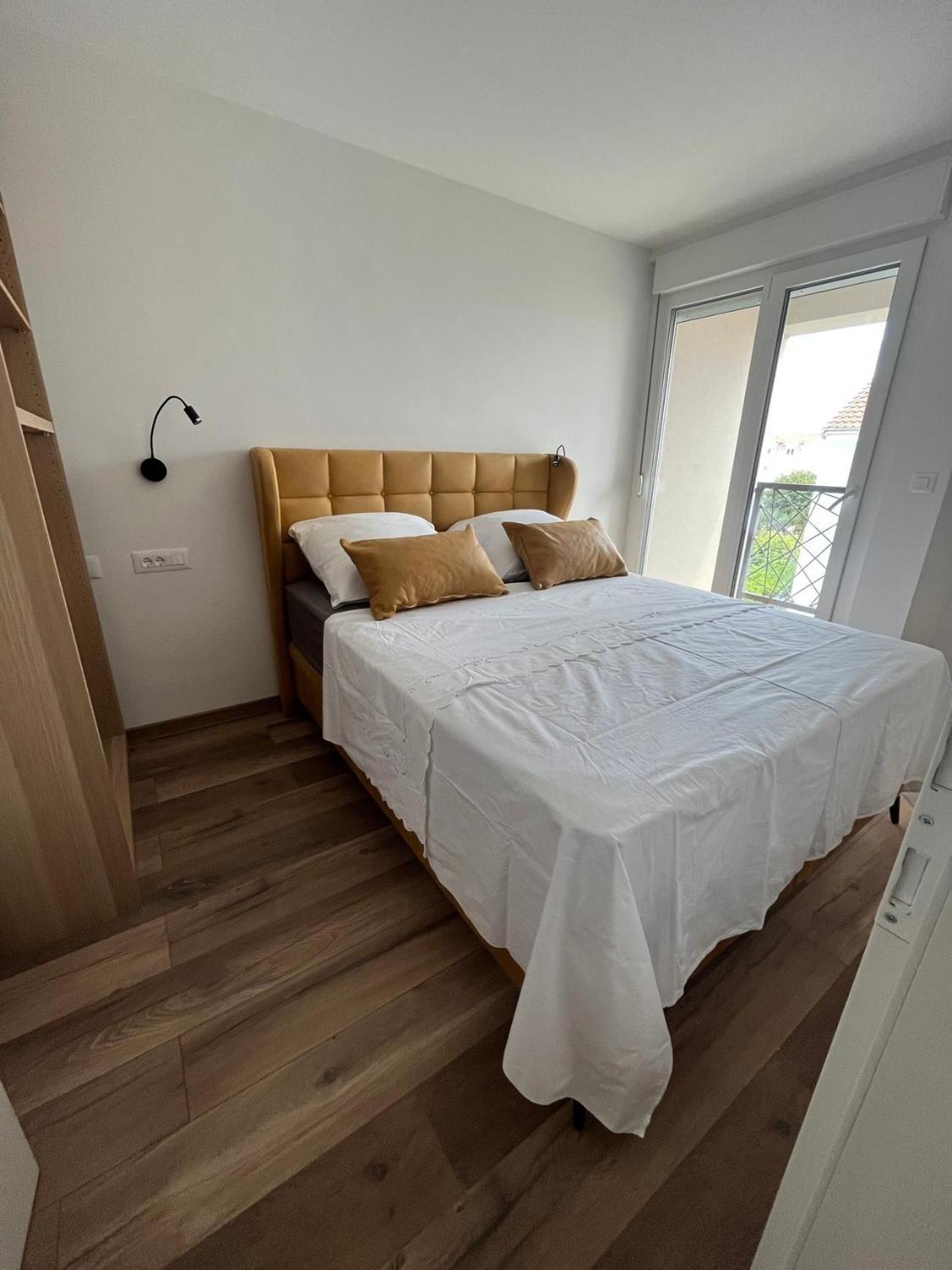 Apartments With A Parking Space Kastel Stafilic, Kastela - 22533 المظهر الخارجي الصورة